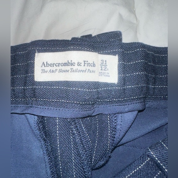 A&F Sloane Tailored Wide Leg Pant
. - Picture 3 of 5